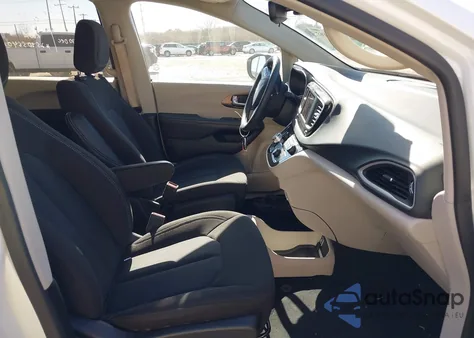 2023 Chrysler Voyager Lx z USA, uszkodzony, nr VIN 2C4RC1CG4PR595979